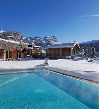 hotel-fanes-pool-02