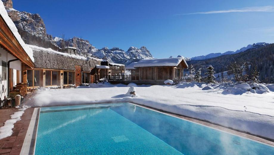 hotel-fanes-pool-02