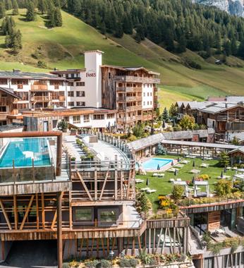 Hotel Fanes mit Sky Pool