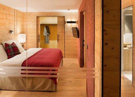 Camera da letto matrimoniale con cabina armadio - Chalet Gardensuite