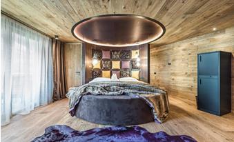 Romantic Juniorsuite with round double bed