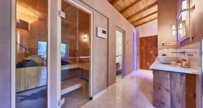 Bagno e angolo Wellness - Suite Dolomites Mountain Spa