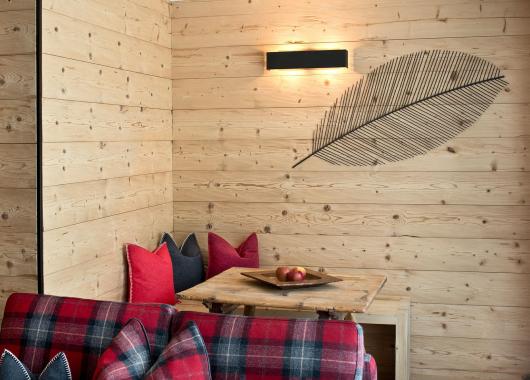 Wohnbereich mit Sitzecke - Chalet Gardensuite