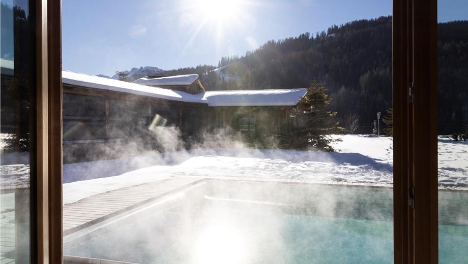 Unser beheizter Außenpool im Winter