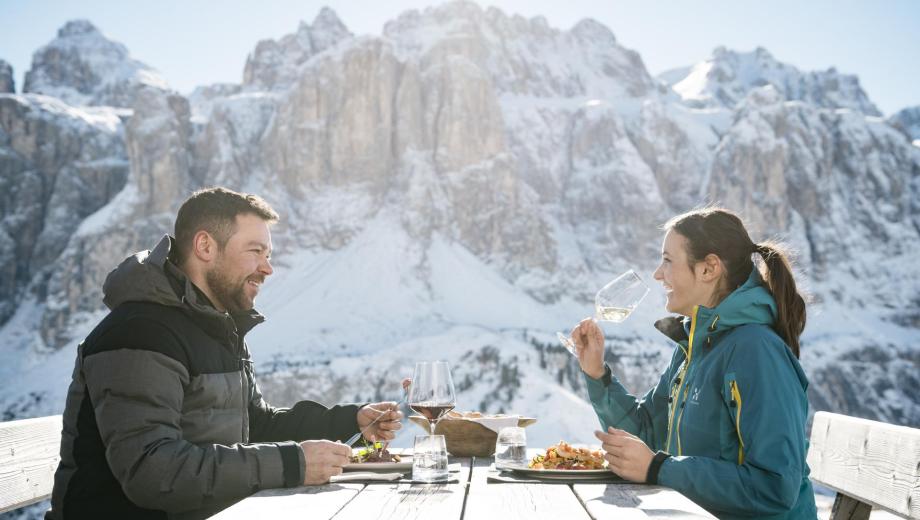 Mittagessen auf der Skihütte