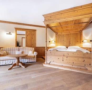 Piz la Ila Superior in stile tirolese con letto a baldachino