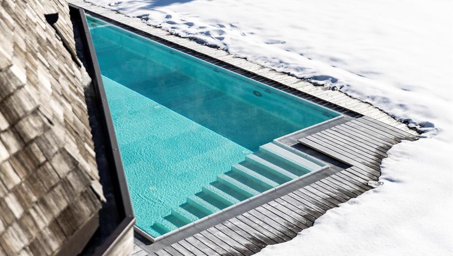 hotel-fanes-winter-pool-a4439