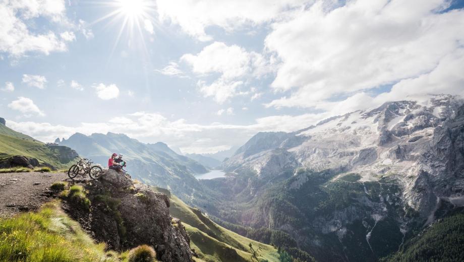 Tour con la mountain bike nelle Dolomiti