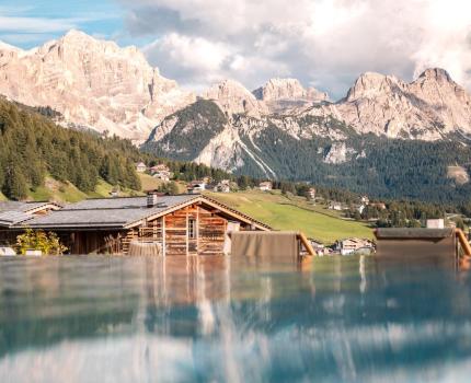 Sky Pool mit Aussicht